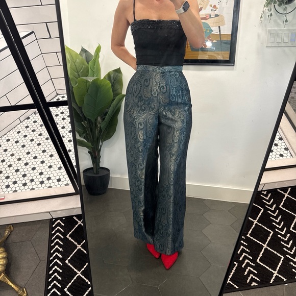 Elegant Teal Paisley Women's Suit - Picture 2 of 11